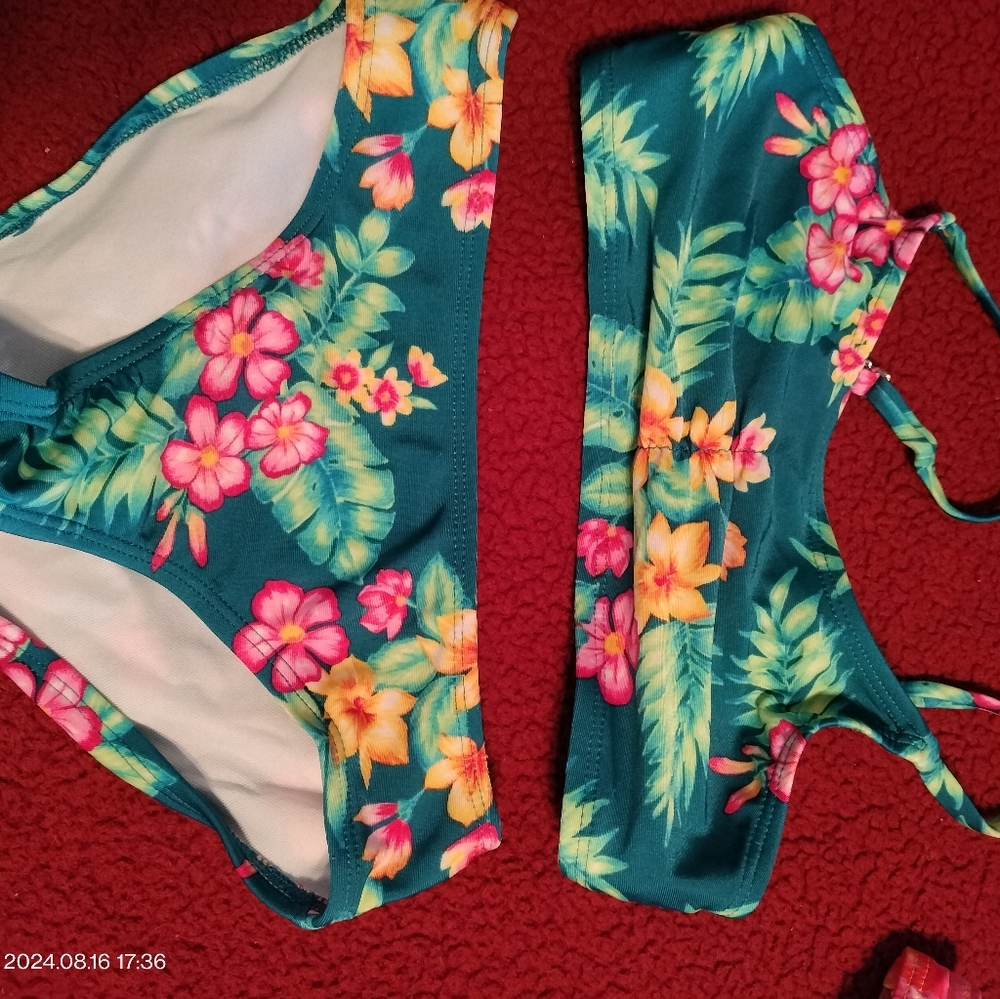 Swim suit size 6